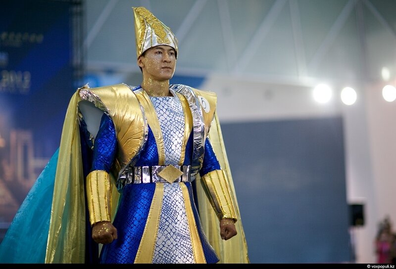 Kazakh me. Король Казахстана. Казахский Супергерой. Казахстанские Супергерои. Супер казах.