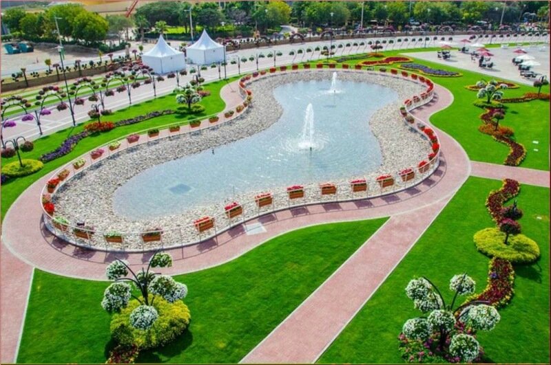 Самый большой цветочный сад в мире: Dubai Miracle Garden