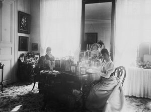 1895-1896. Александра Датская и вдовствующая императрица Мария Федоровна России