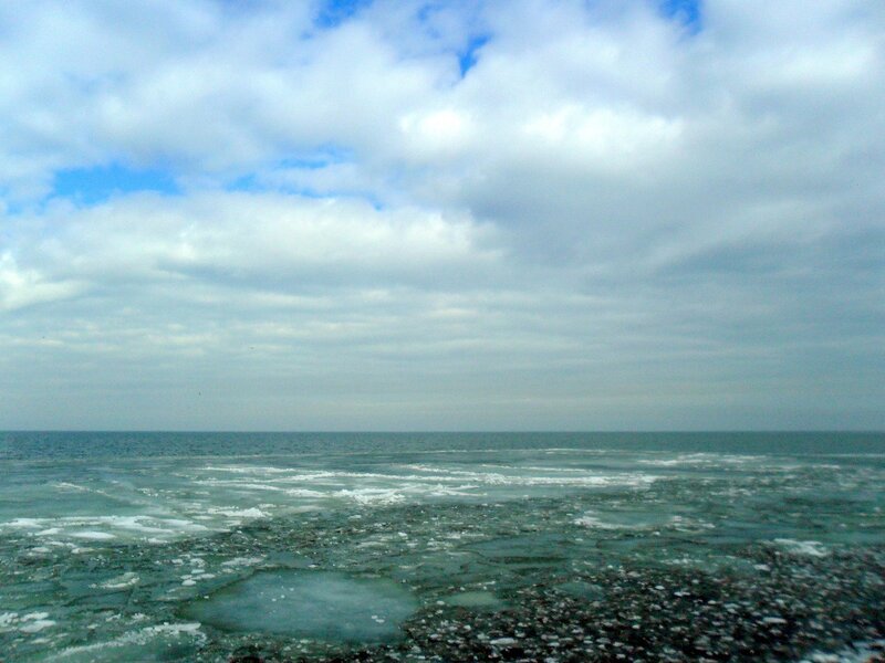 Лёд на море, март