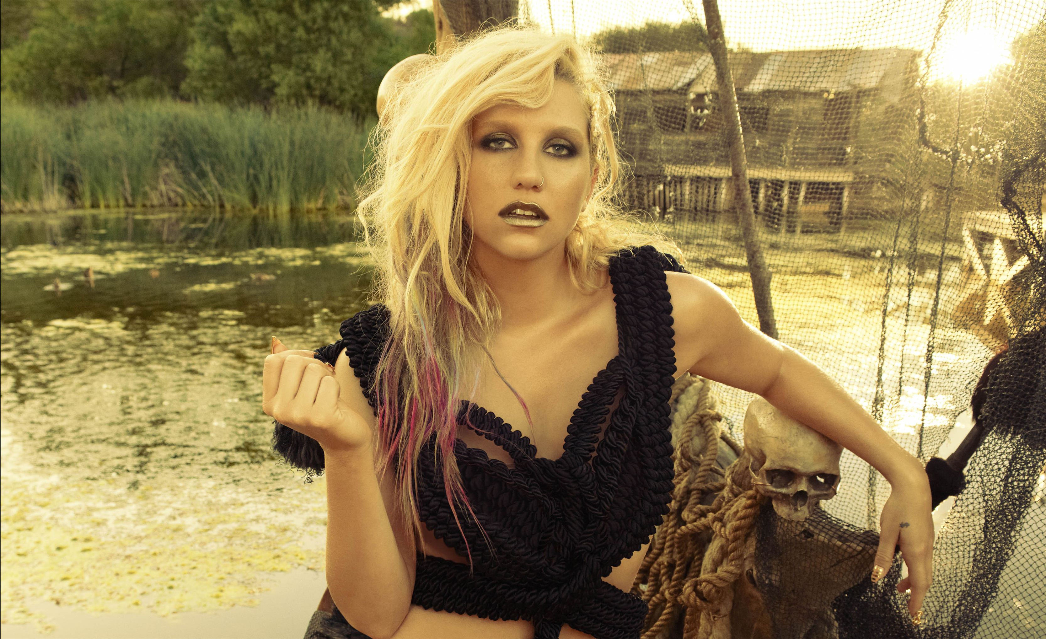 Кеша кинопоиск. Kesha певица. Kesha 2009. Ke$ha 2022. Kesha 2012.