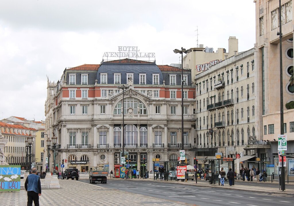 Lisbon. Square of Restorers (Praça dos Restauradores)