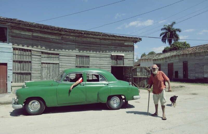 Фотографии кубинских такси в Гаване: единственное средство передвижения туристов
