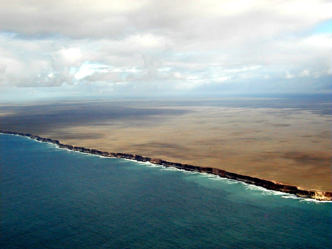 Края далеких океанов. Равнина Налларбор в Австралии. Равнина Налларбор, Западная Австралия. Австралия плато Налларбор. Пустыня Налларбор.