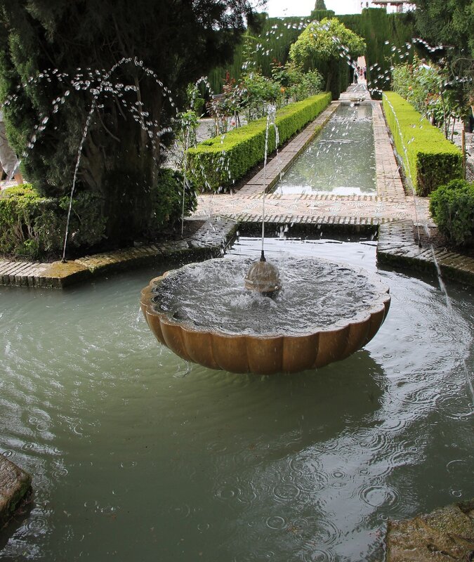 Granada. The gardens Generalife (Jardines del Generalife)