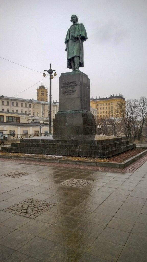 Памятник Н.В.Гоголю, Гоголевский бульвар, Москва