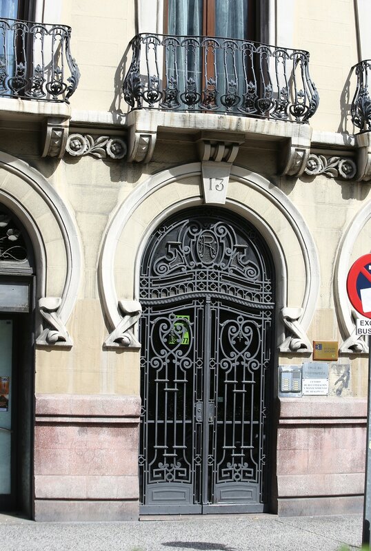 Arte Nouveau building on Paseo de Sagasta, Zaragoza