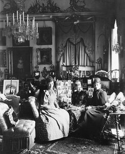 1892. Императрица Мария Федоровна, Луиза Гессен-Кассельская и Александра Датская. Королевский дворец Амалиенборг в Копенгагене