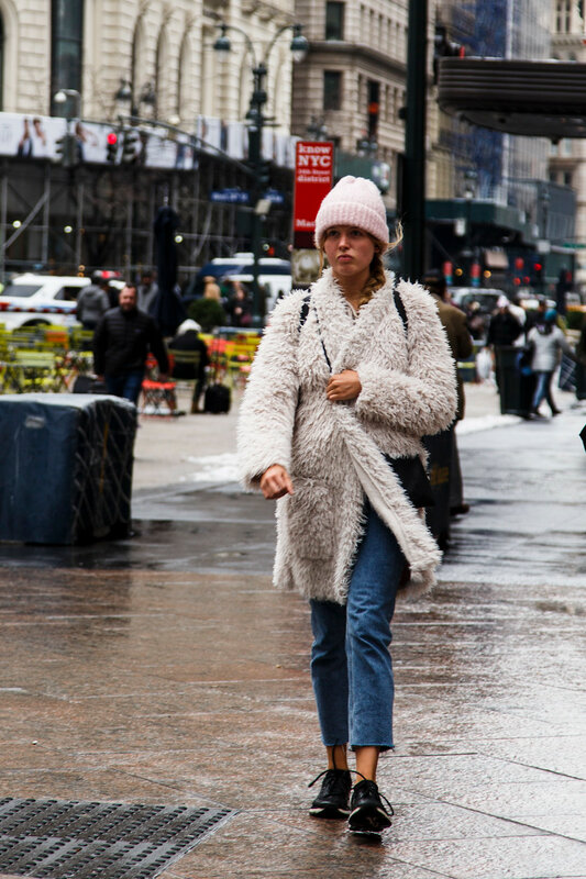 Спецпроект. Humans of New York - Люди Нью-Йорка. Часть 2. метро, Манхэттен, много, Бруклин, просто, наличными, Верхний, поезда, смотреть, будет, ходят, сказать, довольно, станциях, разные, транспортом, отличия, прохожих, зависимости, района