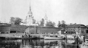 Михайло-Архангельская церковь и Троицкий собор