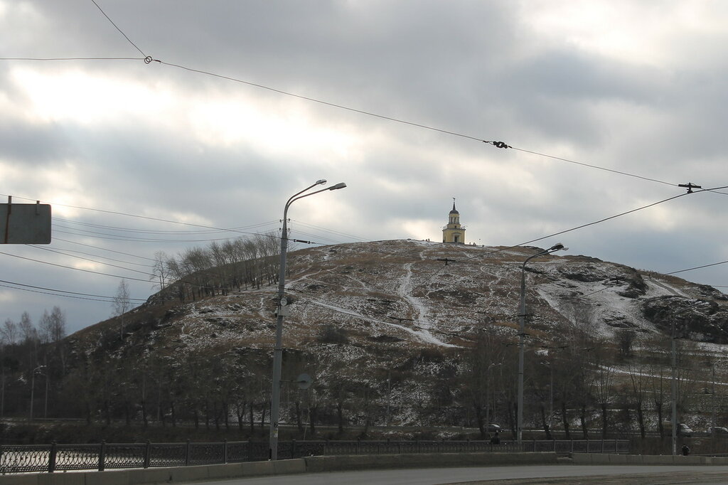 Памятник лисе на Лисьей горе.