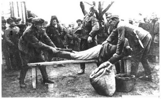 german-soldiers-spanking-civilians-second-world-war.jpg