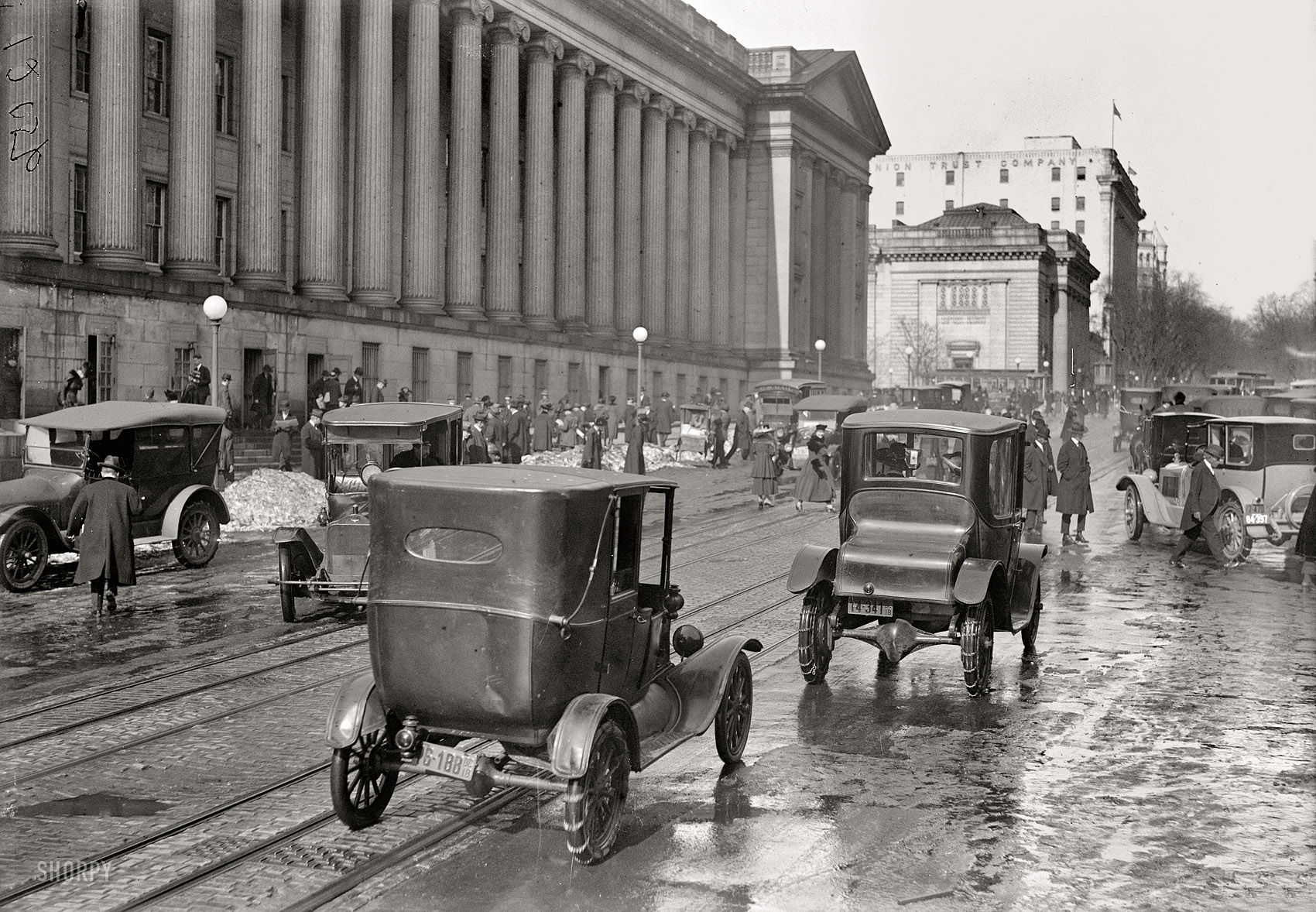 Года начала 20 го века. Вашингтон 1920-е. Первые автомобили на улицах города. Автомобили начала 20 века. Америка 20 века.