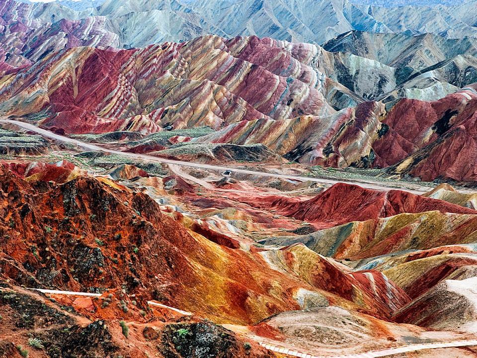 Цветные скалы Чжанъе Данксиа(Китай)