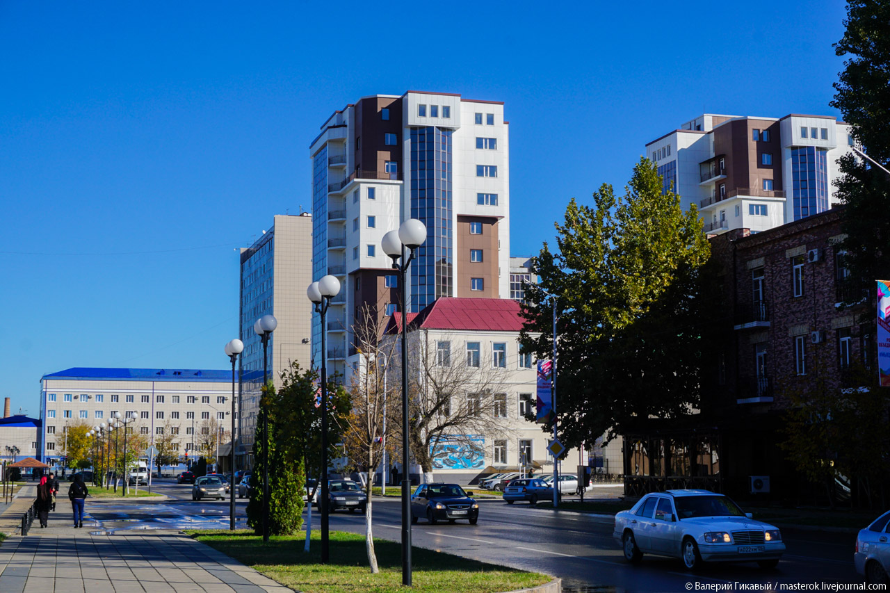 Такой маленький Грозный город, Грозный, городе, совсем, города, Крепость, сейчас, крепость, больше, музей, достаточно, ущелье, немного, этажей, комплекс, считалось, здания, офисные, Грозного, место