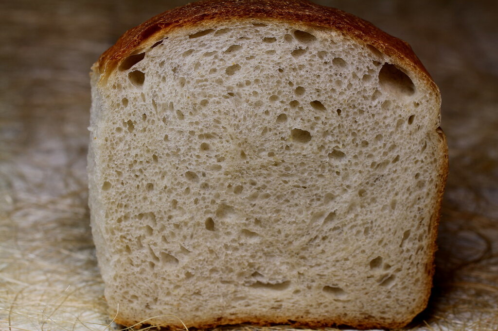 Куриный хлеб рецепт. Опара для хлеба. Геркулесовый хлеб. Хлеб пшеничный на опаре. Хлеб на опаре в хлебопечке.