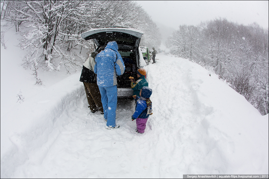 Зимние пробки в горах Крыма
