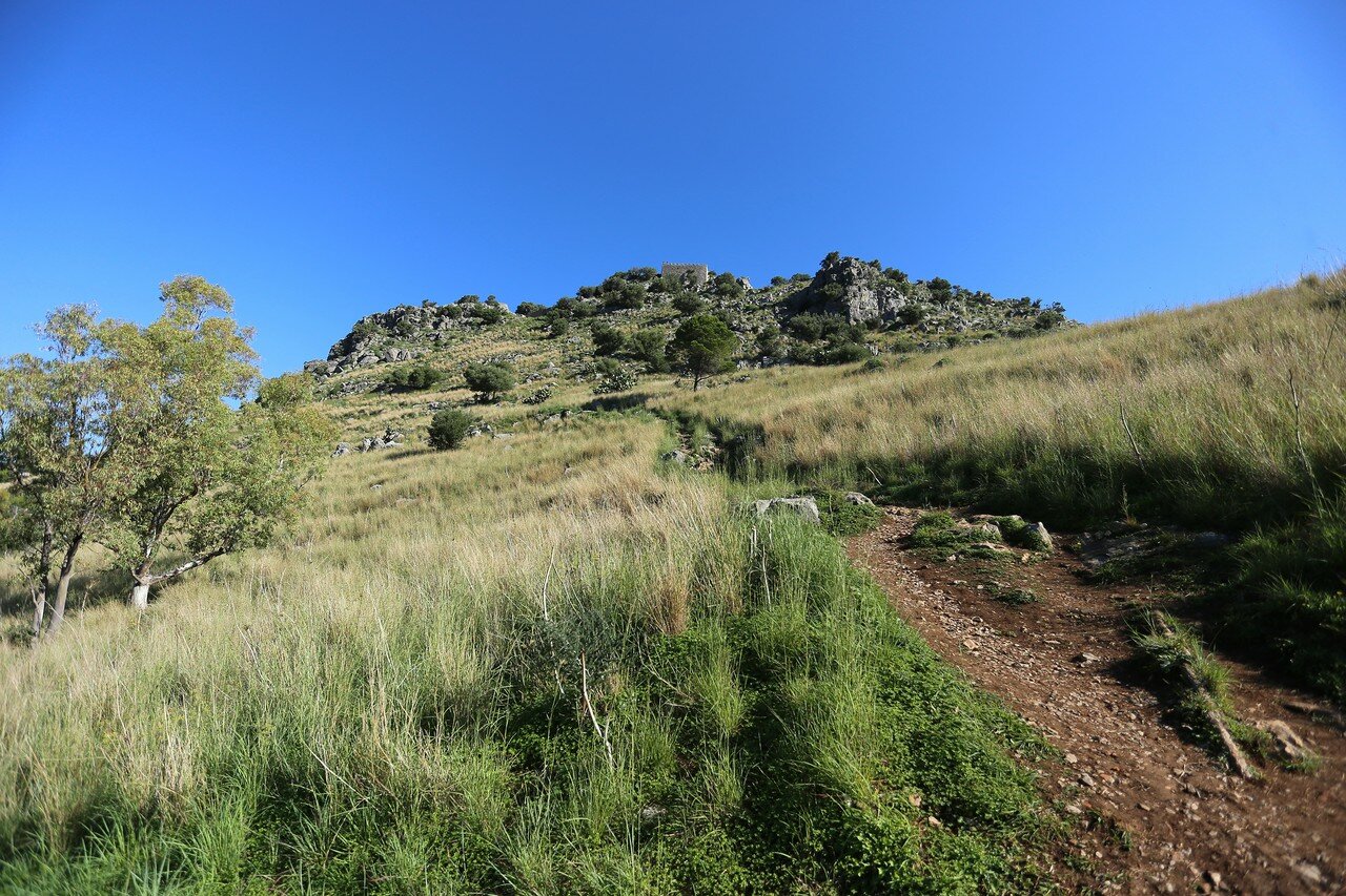 The natural Park of the Rock of cefalù (Rocca di Cefalù)