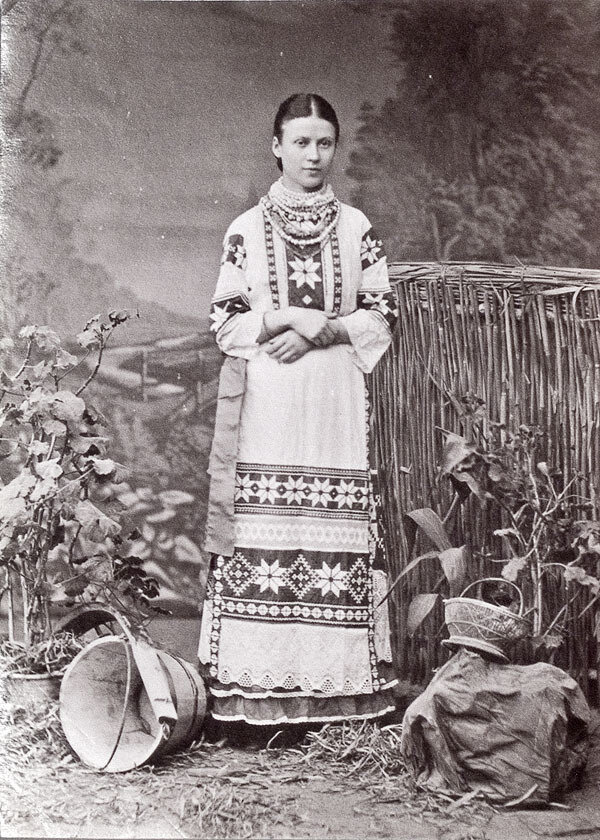 Portrait of a woman, c. 1890-1900’s. Photo by Dmitry Yermakov