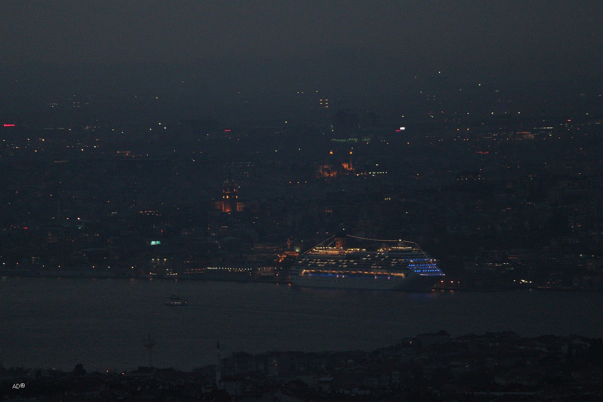 Обзорная площадка в Чамлыджа - Ночной Стамбул