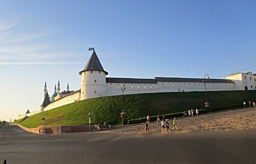 У стен Казанского кремля