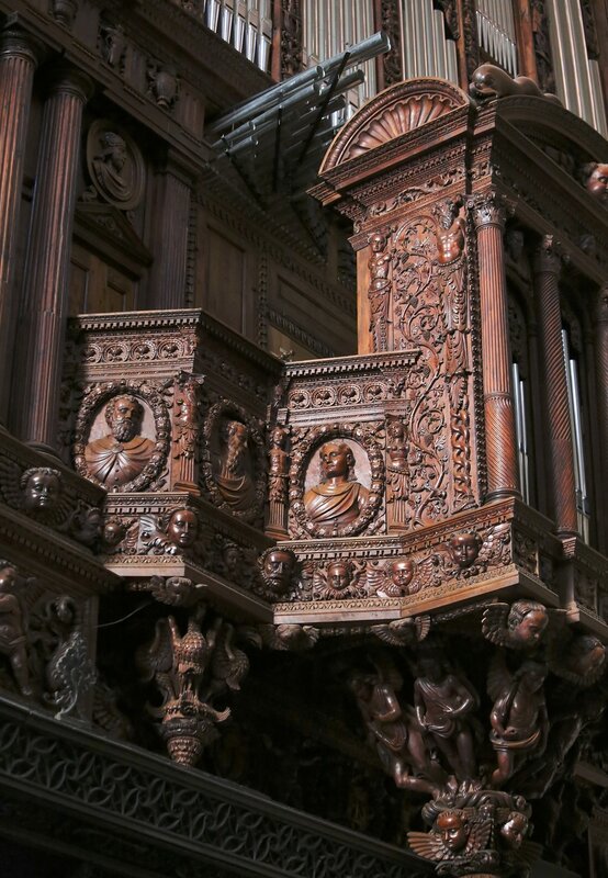 Tarragona Cathedral. Organ. Organ. 