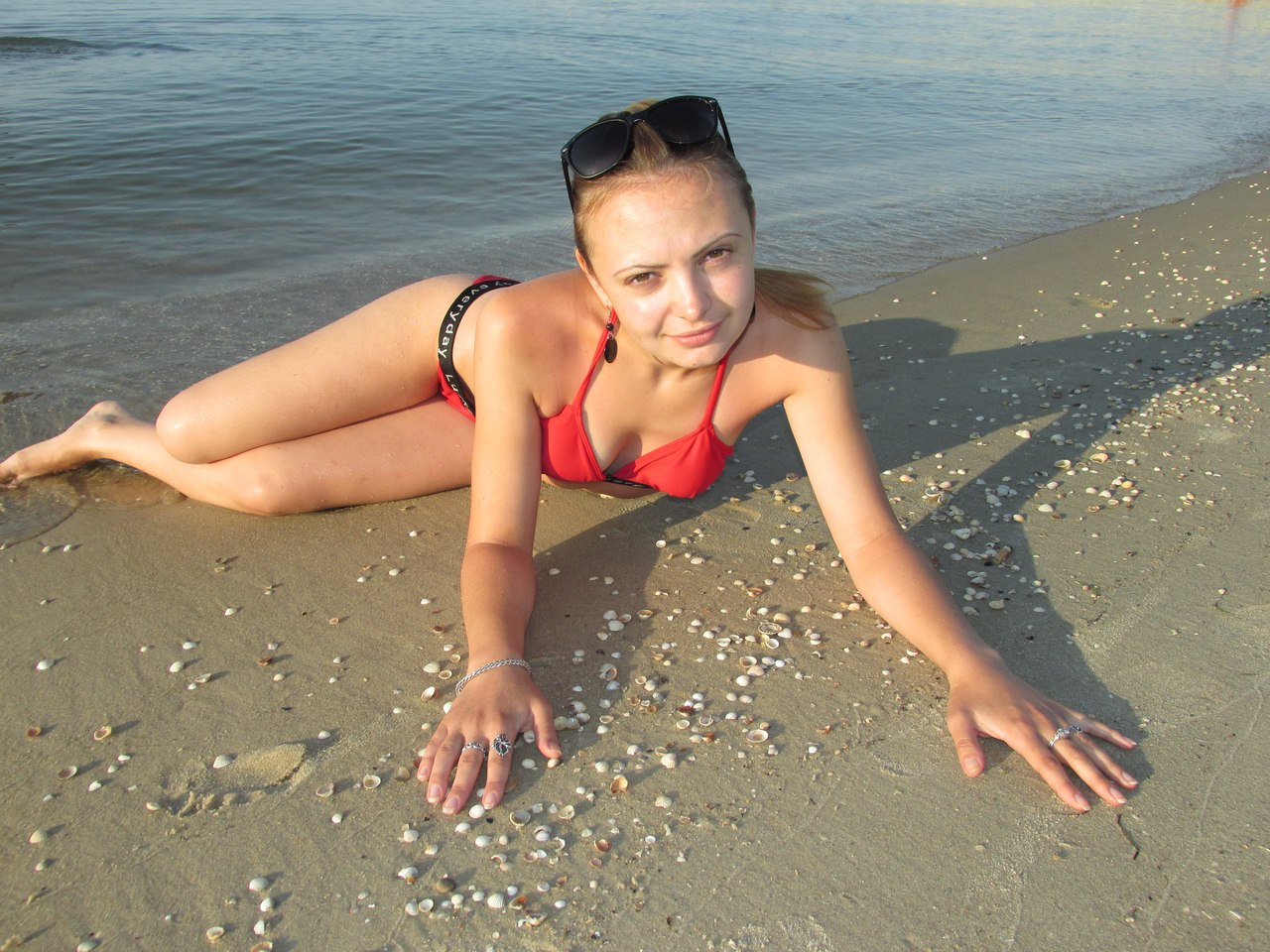 Фотосет блондинка в купальнике на пляже