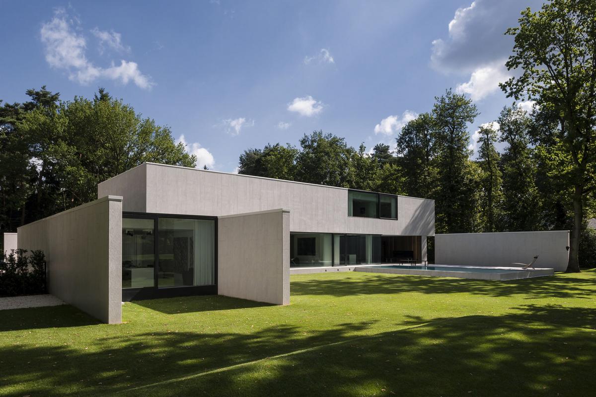 DM Residence, CUBYC architects bvba, минимализм интерьера, частный дом с бассейном, бассейн во дворе частного дома, обзор дома в Бельгии, серый фасад