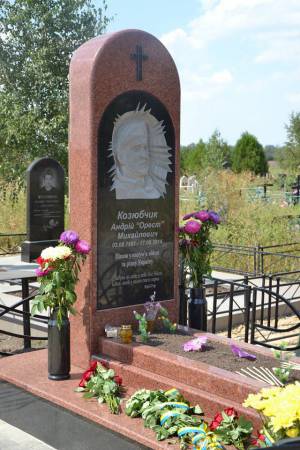 На вторую годовщину гибели вторую "Оресту" открыли памятник